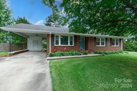905 Kentwood Dr, Rock Hill, SC 29730