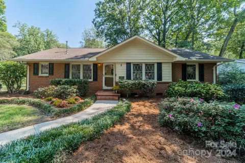 6301 Rosecrest Dr, Charlotte, NC 28210