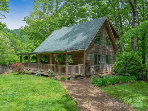 39 Dandelion Dr, Leicester, NC 28748