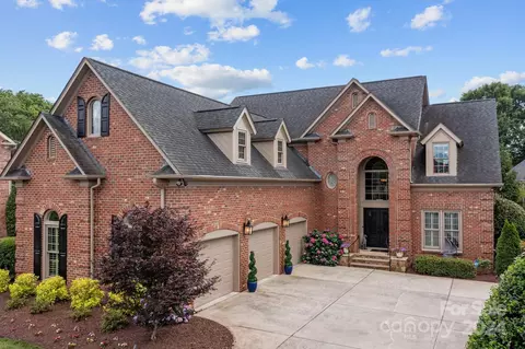 16203 Walcot Ln, Cornelius, NC 28031 photo 3