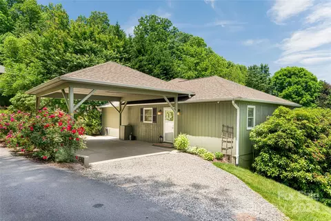 33 Winghaven Hts, Waynesville, NC 28786