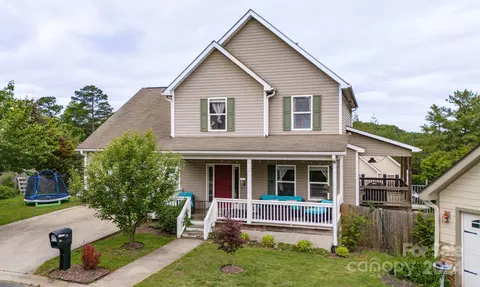 79 Rotunda Cir, Asheville, NC 28806