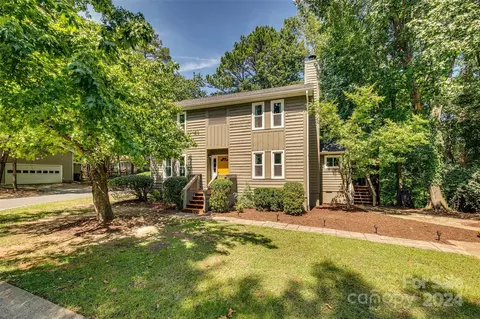 9034 Windjammer Dr, Tega Cay, SC 29708