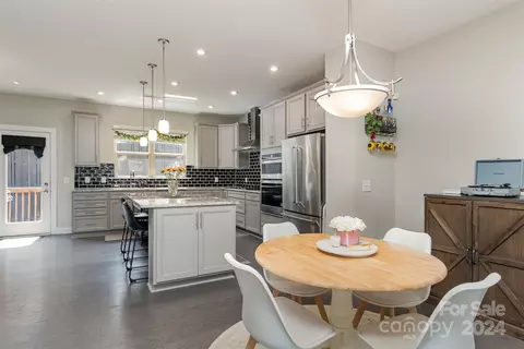 Kitchen - 17125 Soho Dr, Charlotte, NC 28204 photo 1 of 4