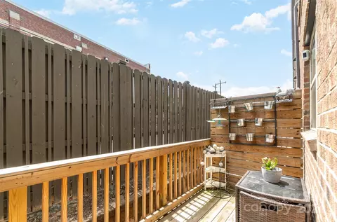 Exterior - 17125 Soho Dr, Charlotte, NC 28204 photo 2 of 5