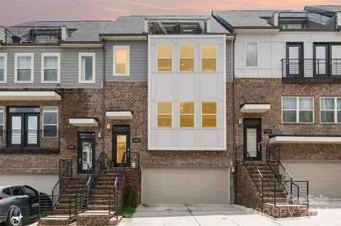 Exterior - 17125 Soho Dr, Charlotte, NC 28204 photo 4 of 5