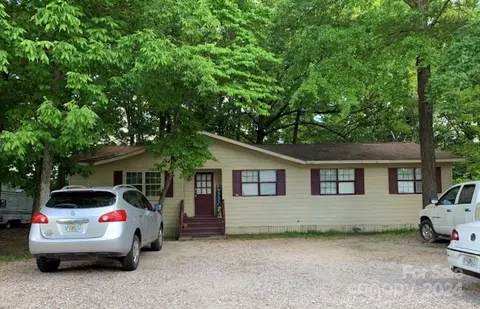 2027 Santa Barbara Dr, Lancaster, SC 29720