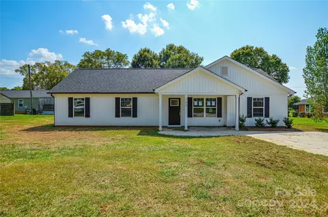 108 Hall St, Cleveland, NC 27013