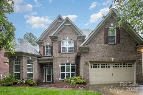 1007 Wadsworth Ln, Indian Trail, NC 28079