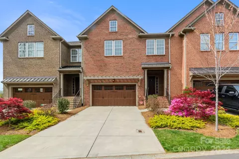 6836 Fairway Row Ln, Charlotte, NC 28277