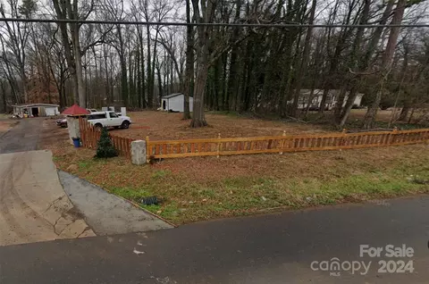5527 Henderson Cir, Charlotte, NC 28269