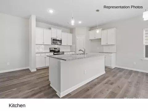 7021 Stoney Wood Ln, Charlotte, NC 28215