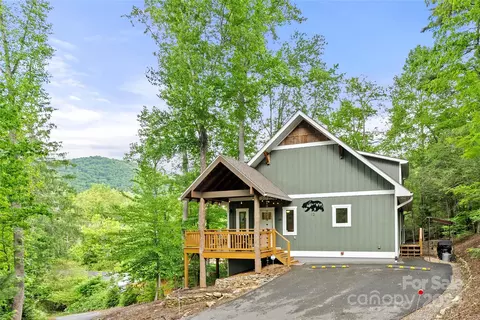 12 Soleya Dr, Black Mountain, NC 28711