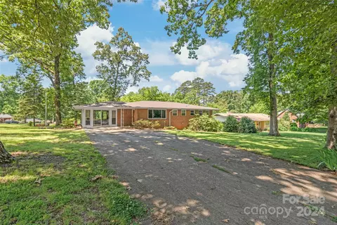 381 Park Rd, Albemarle, NC 28001