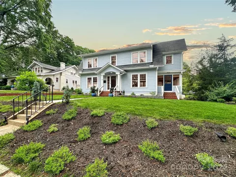 320 8th Nw St NW, Hickory, NC 28601
