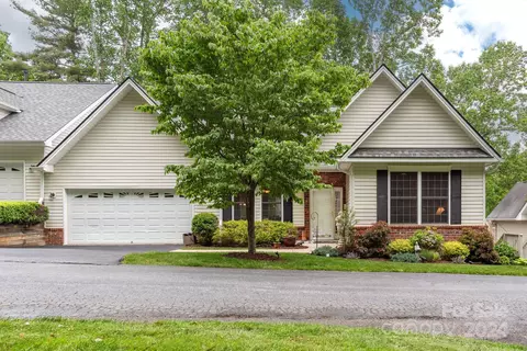 109 Trumpet Ln, Asheville, NC 28803