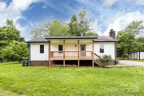 5530 Wrenn Dr, Denver, NC 28037
