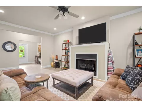 Living - 447 Harborgate Dr, Denton, NC 27239 photo 1 of 4