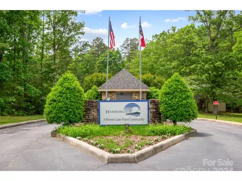 View/Area - 447 Harborgate Dr, Denton, NC 27239 photo 3 of 4
