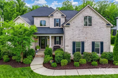 1010 Cherry Laurel Dr, Waxhaw, NC 28173