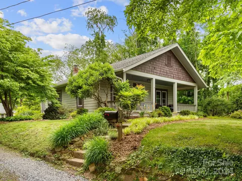 243 Sulphur Springs Rd, Asheville, NC 28806