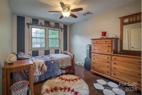 300 Castlegate Dr, Morganton, NC 28655 photo 21