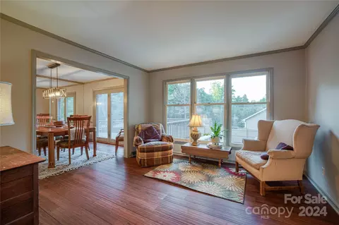 300 Castlegate Dr, Morganton, NC 28655 photo 10