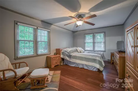 300 Castlegate Dr, Morganton, NC 28655 photo 15