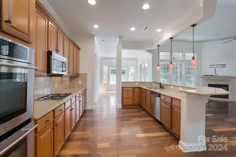 Kitchen - 640 Quicksilver Trl, Fort Mill, SC 29708 photo 2 of 2