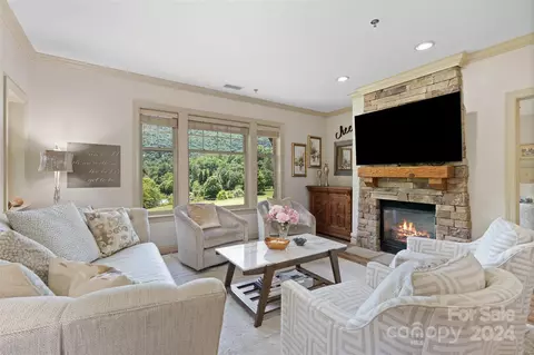 1650 Country Club 201c Dr #201C, Maggie Valley, NC 28751