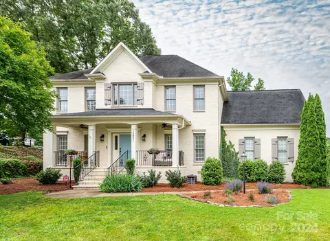 15821 Feeny Ct, Charlotte, NC 28278