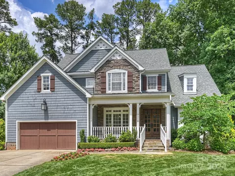 3309 Old Closeburn Ct, Charlotte, NC 28210