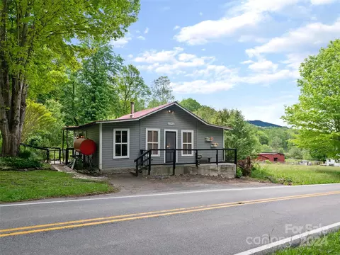 10490 Nc Highway 226, Bakersville, NC 28705