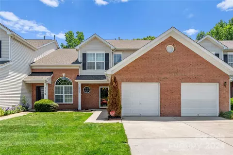 8718 Appledale Dr, Charlotte, NC 28262