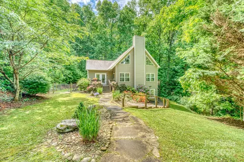 56 Bushwald Ln, Swannanoa, NC 28778