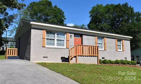 691 Winston Dr, Gastonia, NC 28052