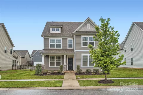 3011 Woodlands Creek Dr, Monroe, NC 28110