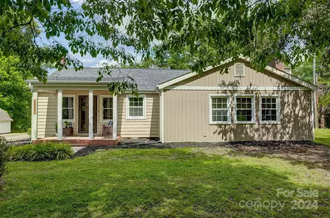 2341 Dixon Rd, Belmont, NC 28012