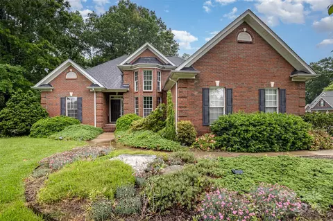 2900 Dahlonega Ct, Monroe, NC 28110