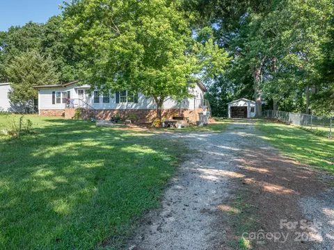 Exterior - 5215 Willow Run Dr, Monroe, NC 28110 photo 4 of 4