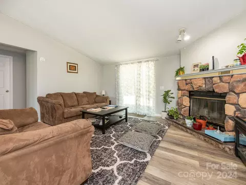 Living - 5215 Willow Run Dr, Monroe, NC 28110 photo 4 of 5