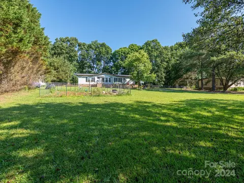Exterior - 5215 Willow Run Dr, Monroe, NC 28110 photo 2 of 4