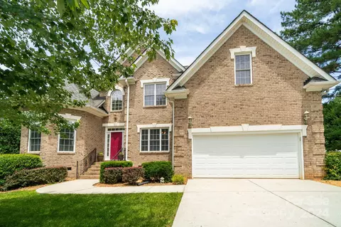 106 Honeysuckle Creek Loop, Mooresville, NC 28117