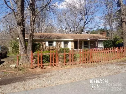 100 Booker St, Wingate, NC 28174