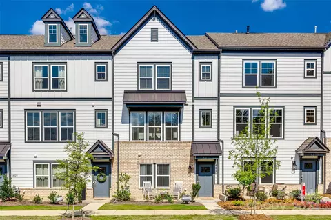 4017 Hidden Oaks Dr, Charlotte, NC 28205