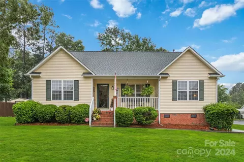 906 Sweetgrass Ln, Rock Hill, SC 29732
