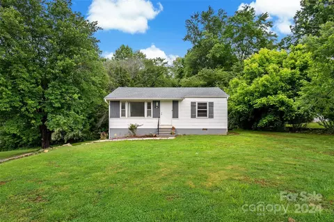 189 Pleasant Hill Rd, Marion, NC 28752