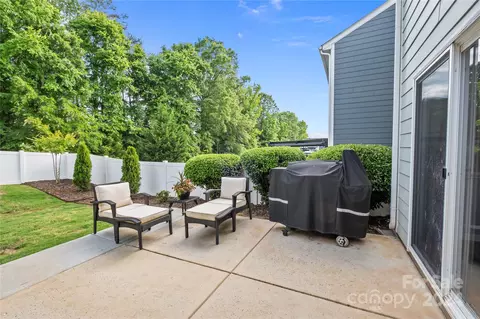 Exterior - 1022 Baldwin Dr, Lancaster, SC 29720 photo 4 of 7