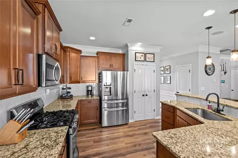 Kitchen - 1022 Baldwin Dr, Lancaster, SC 29720 photo 3 of 3