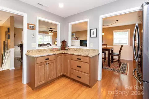 45 Leaf Ln, Clyde, NC 28721 photo 9